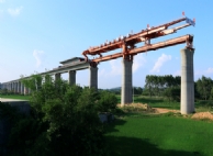 Ponte sobre o rio Zujiang na estação ferroviária de Guilin, em Yunnan